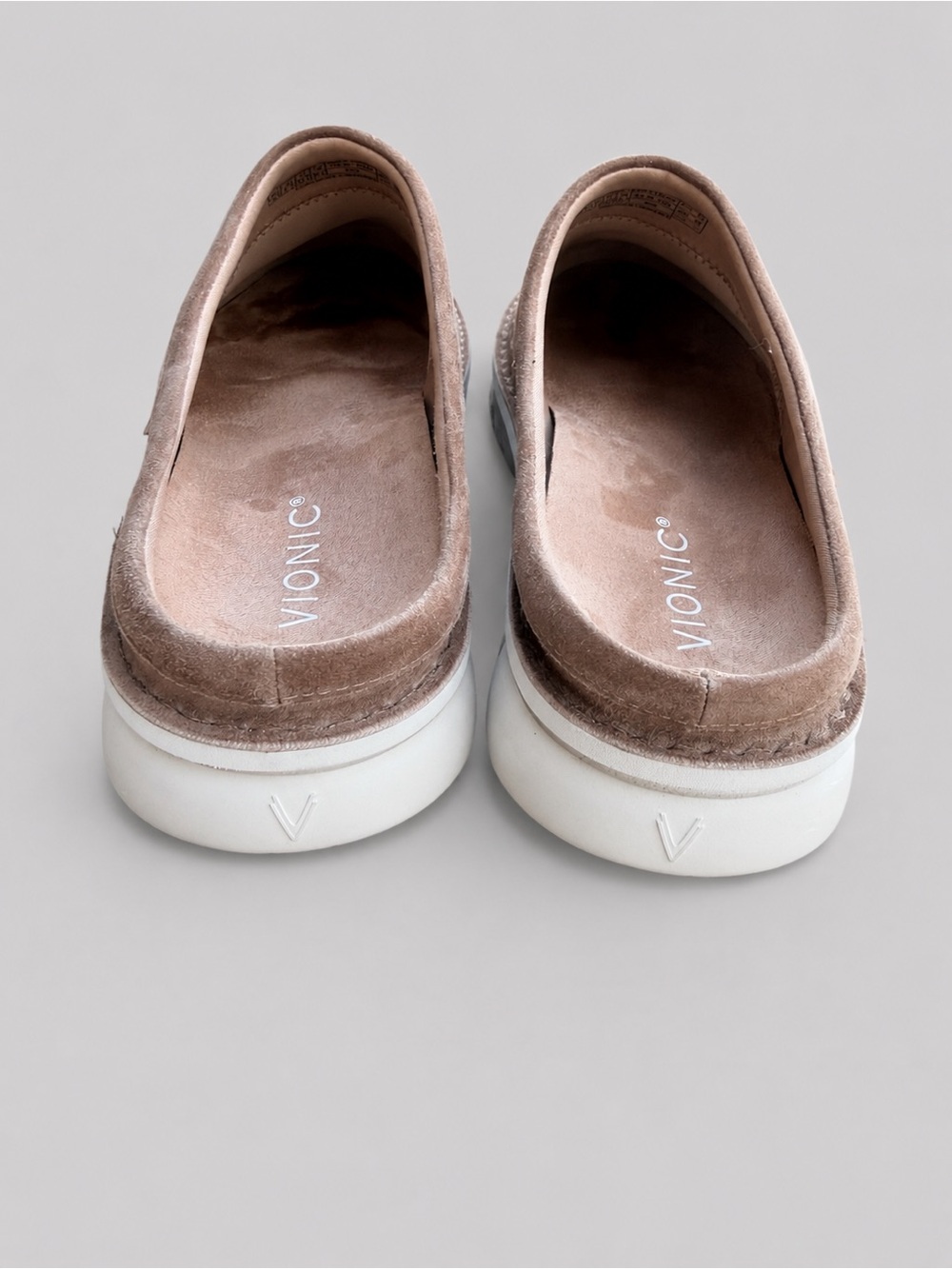 Vionic Uptown Clog Suede Mule – Taupe – Men’s 10.5 Wide - Picture 5 of 9